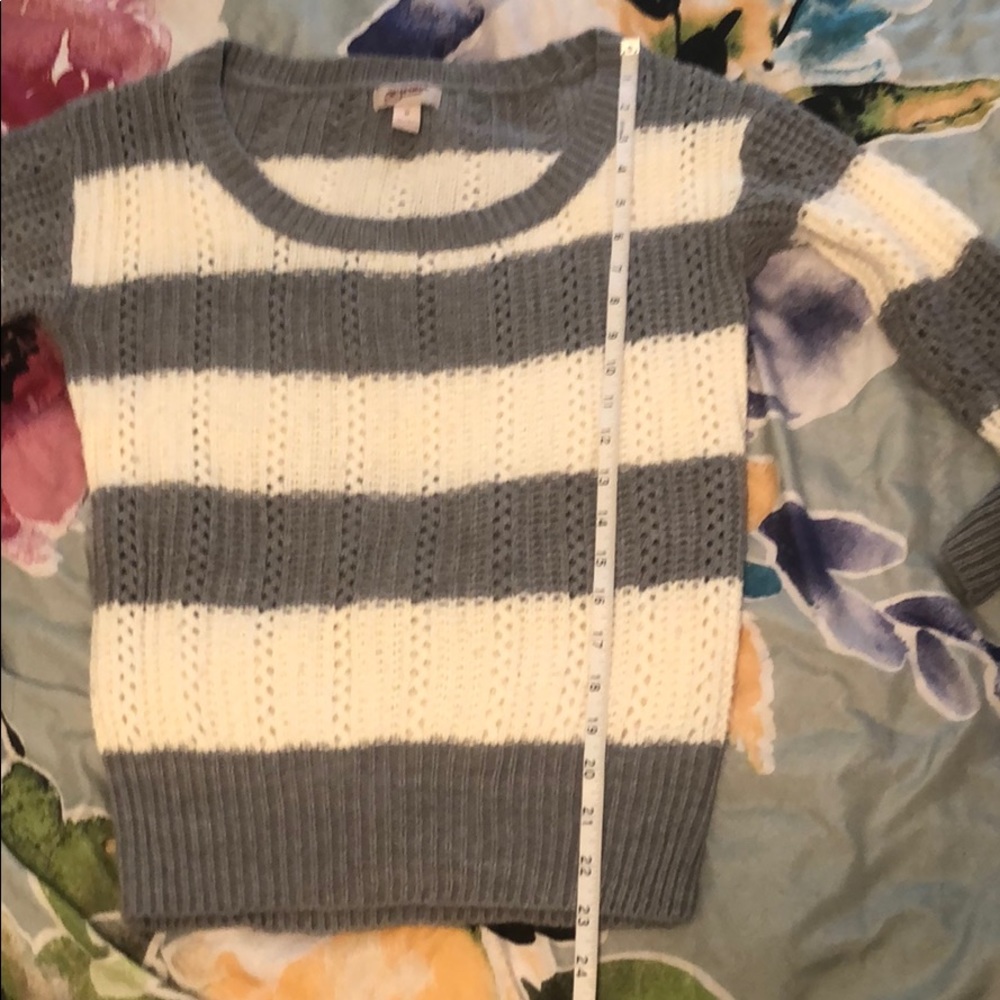 Striped sweater - Picture 6 of 8